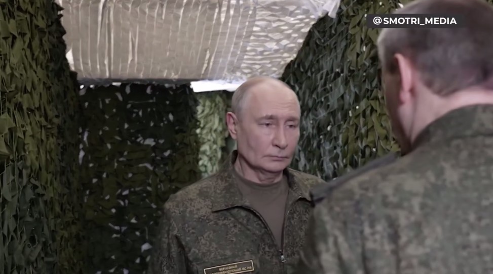 Путін заслухав доповідь Герасимова про захоплення Костянтинівки та наказав створити "зону безпеки" Путін заслухав доповідь Герасимова про захоплення Костянтинівки та наказав створити "зону безпеки"